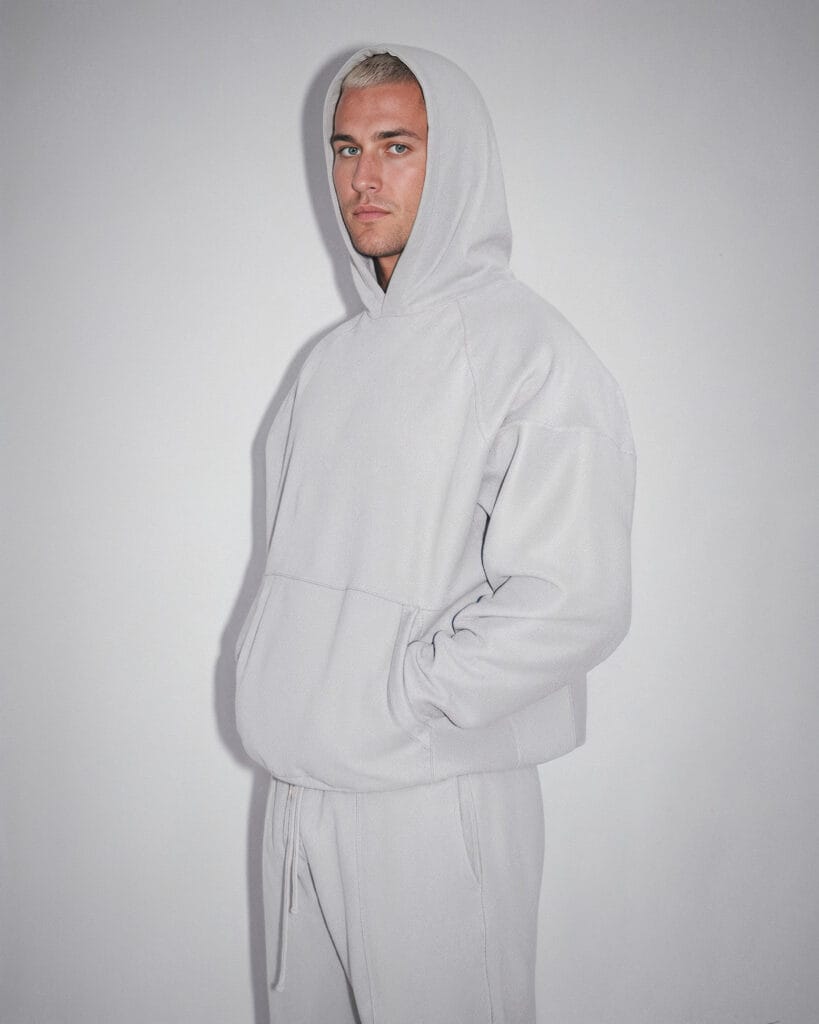 BAFIOTE-ECOMMERCE-HOODIE-STREETWEAR-LATERAL