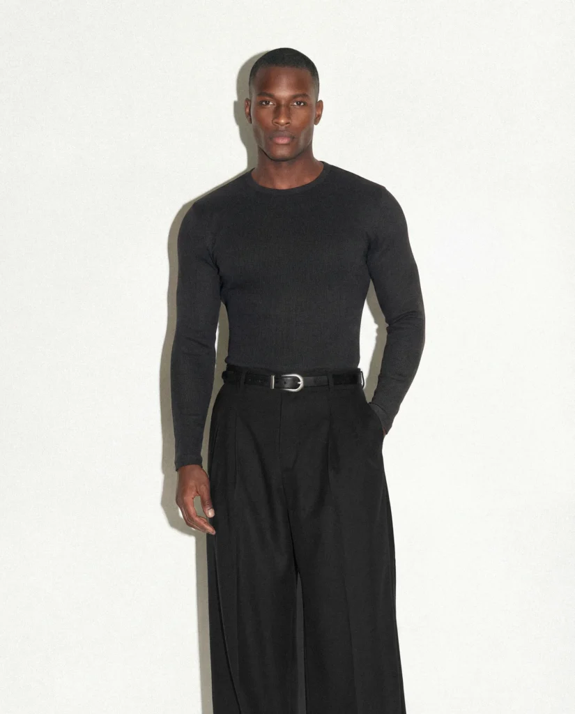 Muscle-Slim-t-Shirt-ML-Black-Model