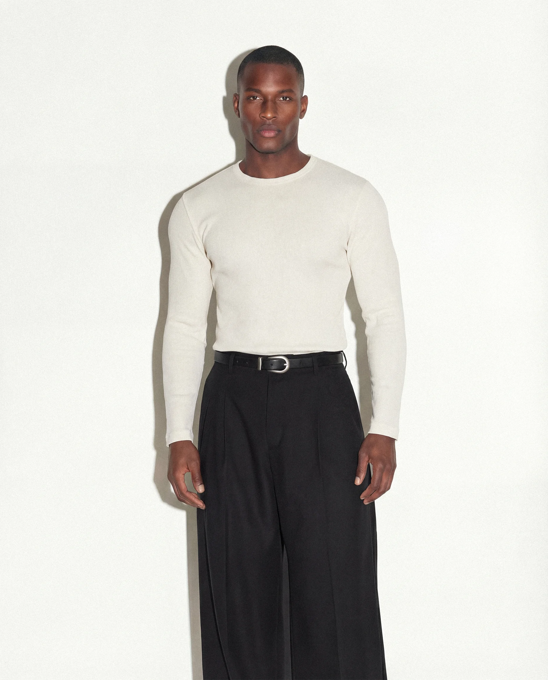 Muscle-Slim-t-Shirt4-Model-ML