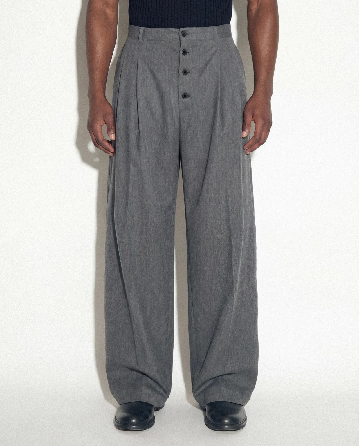 Pantalón Henley Concrete Trouser gris jaspeado, vista frontal