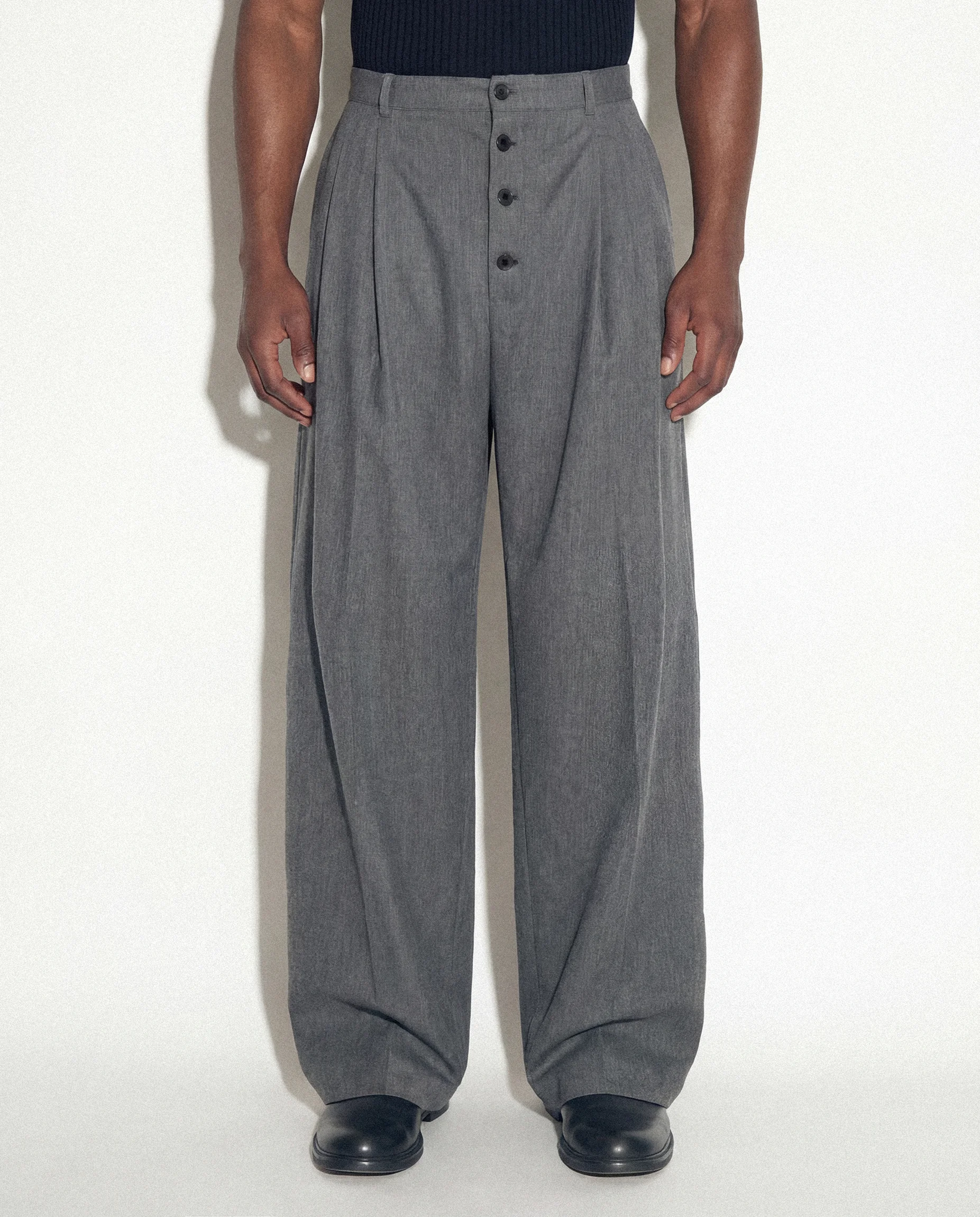 PANTALON-GRIS-PAÑO-JASPEADO